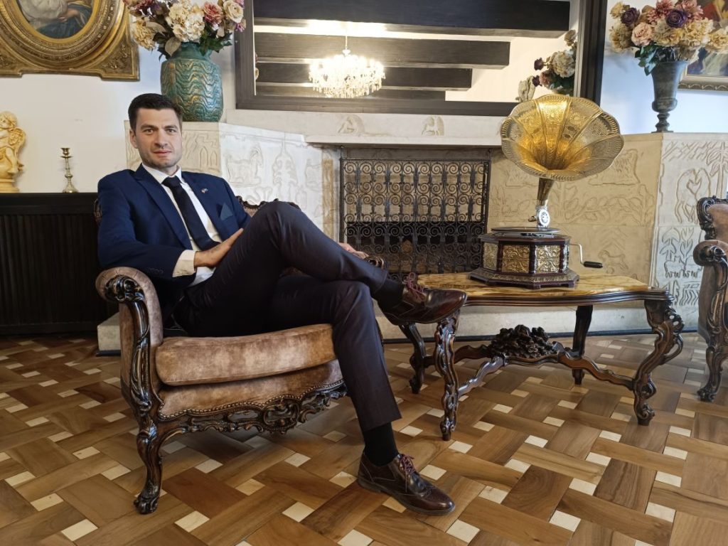 Strategii eficiente aplicate de Mihai Popa pentru EkoGroup