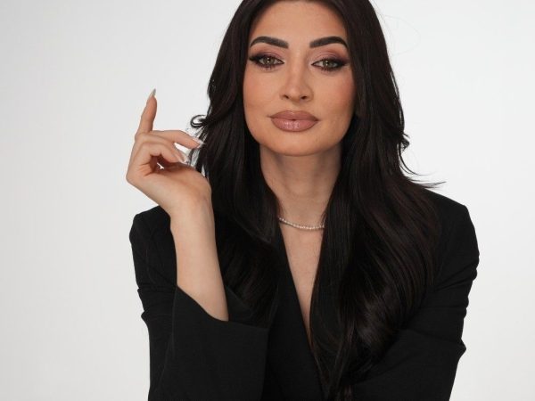 Case și vile cu plus de valoare? Găsește-le cu Manuela Halasag, expert REMAX Klass în proprietăți premium